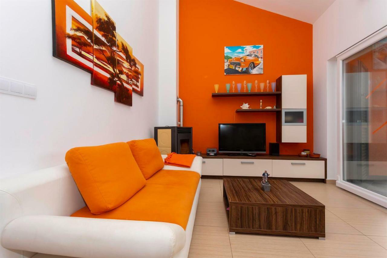 Seafront Apartment Soline With Seaview Exterior photo